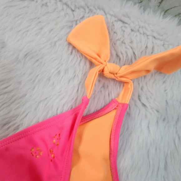 SO Bright String Bikini - Picture 4 of 15